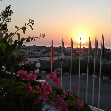 Iris Hotel Afandu