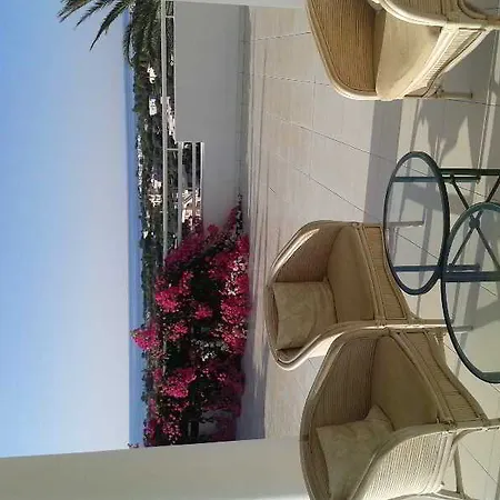 Iris Hotell 3*